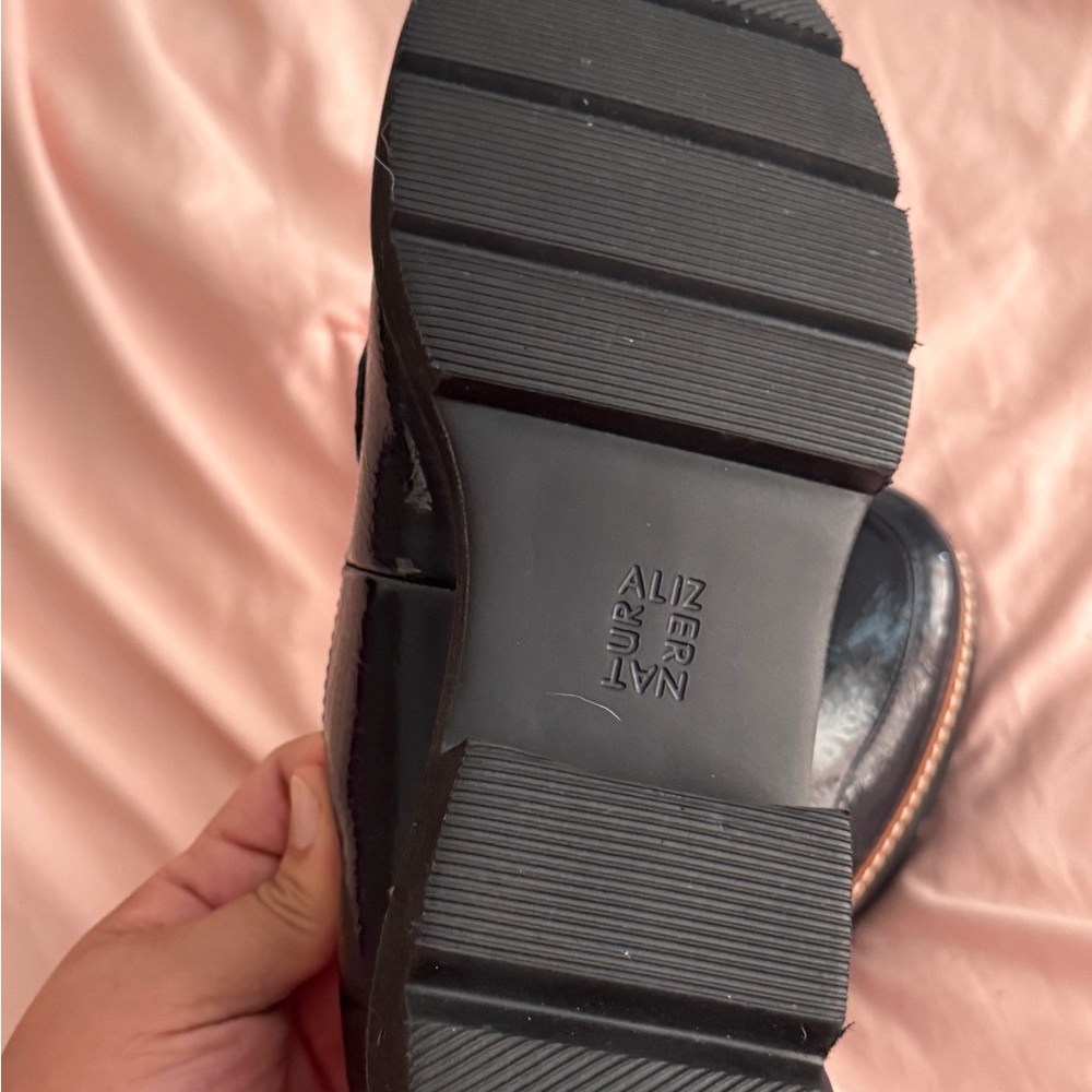 Naturalizer Cabaret Loafers Navy Blue - Picture 5 of 5